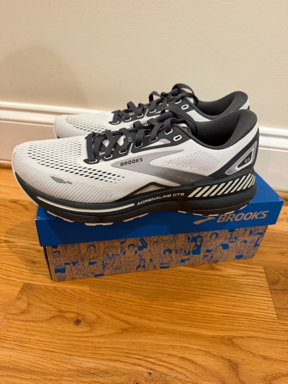 Men's Brooks Adrenaline GTS 23